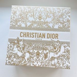 Dior | 2023 Holiday Gift Box and Packaging